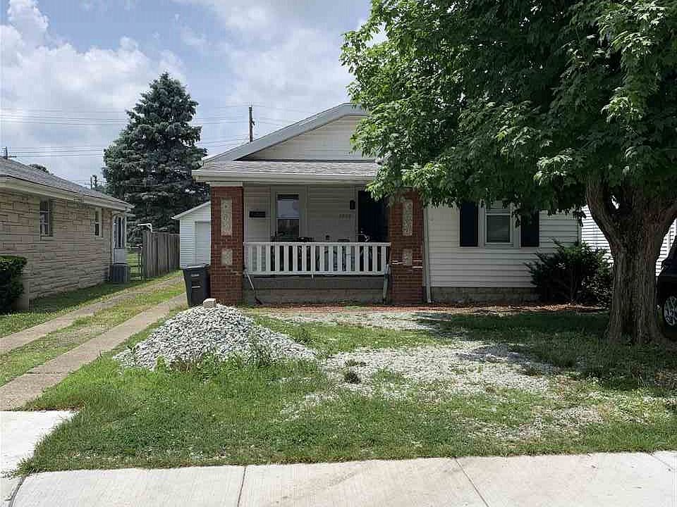 1st image of 2809 N Grand Ave