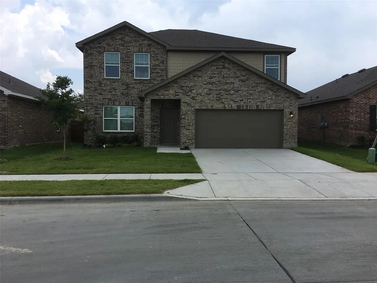 4 bed, 2094 sqft, $2,475 — Photo 1