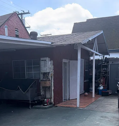 1048 S Woods Ave #BACK HOUSE Photo 1
