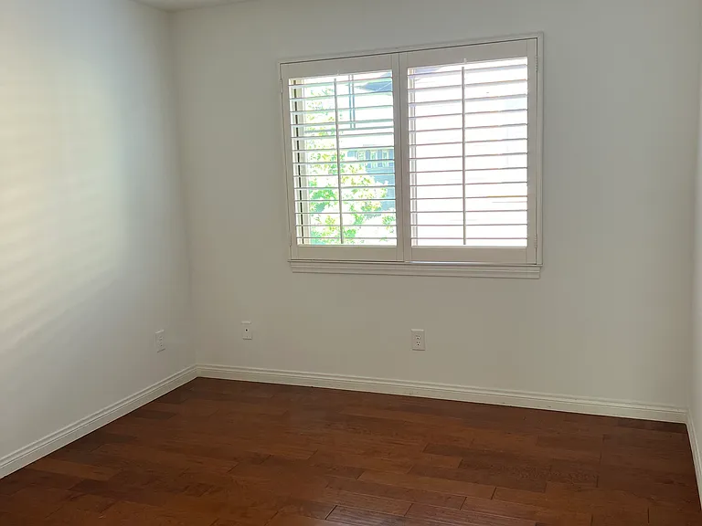 829 Sequoia Cir — Photo 2