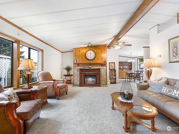 5th image of 4401 80th Street NE #10