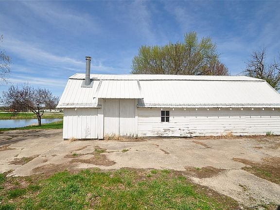 5th image of 2550 Highway 6 Trl