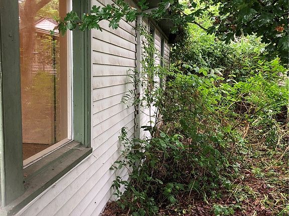 3rd image of 11715 Corliss Ave N