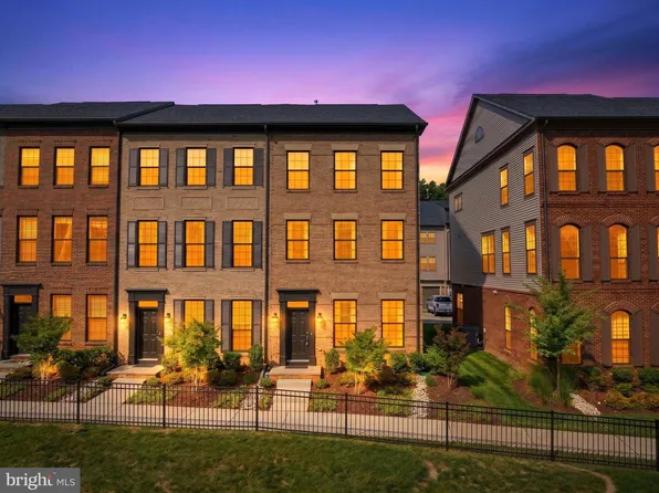 12558 Ov Dr, Fairfax, VA 22033