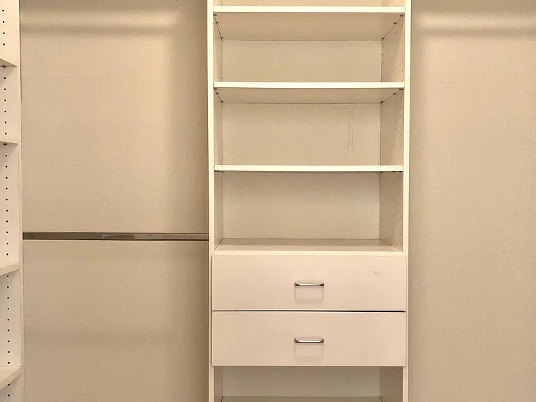 Walk-in closet
