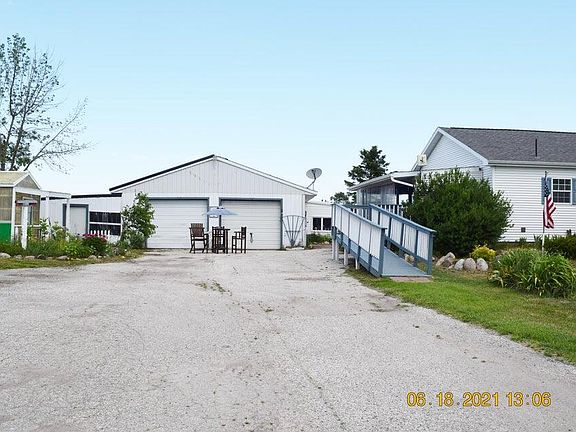 2nd image of 1558 W Seven Mile Rd