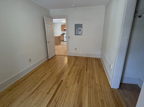 107 King St #2, Burlington, VT 05401