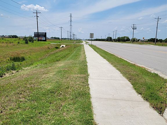 4th image of 6498 E Highway 20