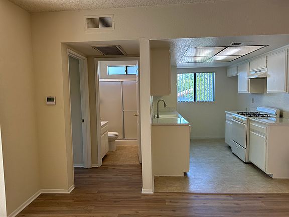 4th image of 14259 Burbank Blvd #5