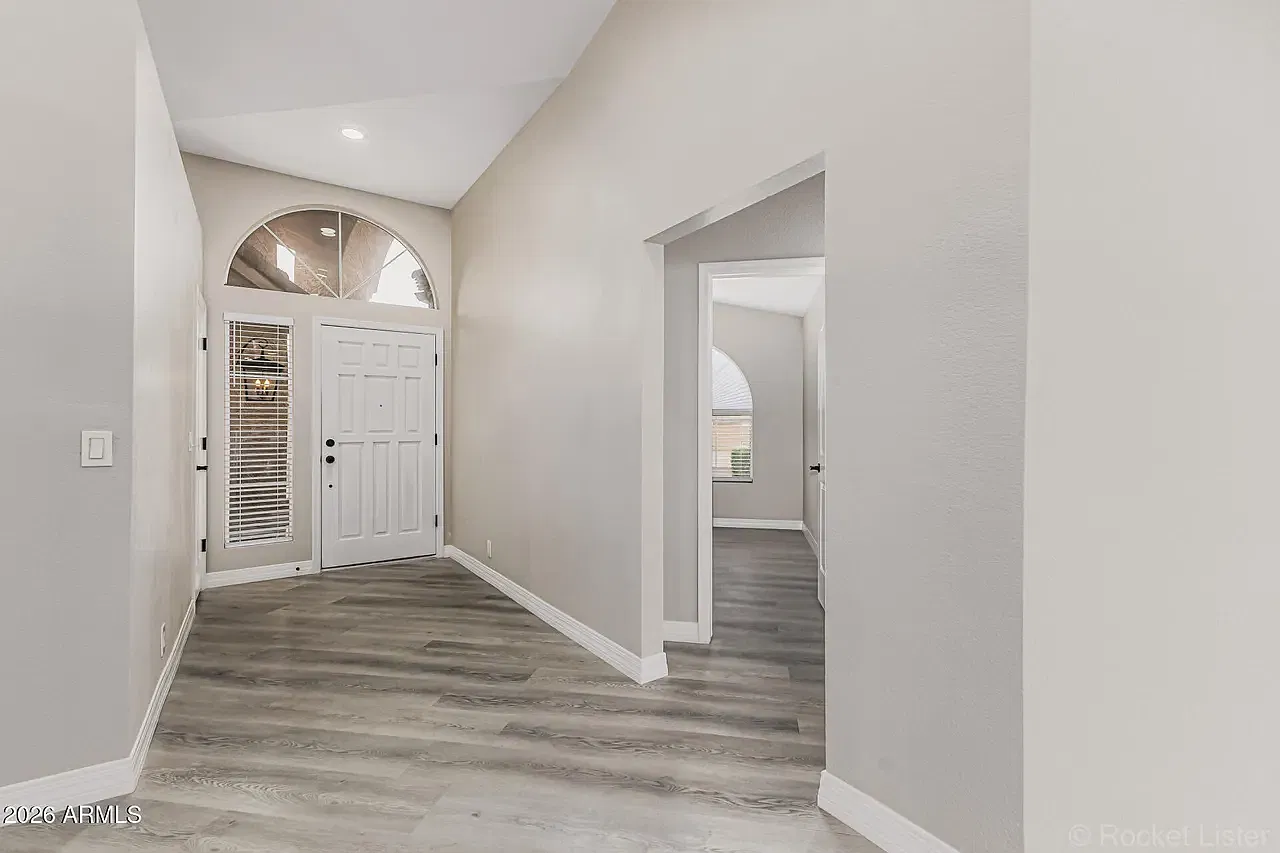 2 bed, 1574 sqft, $2,450 — Photo 2