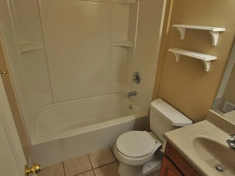 3259 Potter St — Photo 9