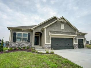 4408 SW Nautilus Pl, Lees Summit, MO 64082