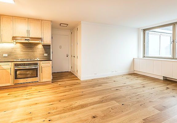 4th image of 201 E 86th St #5GG