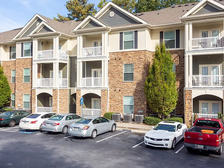 Seven Springs Apartments — Photo 30