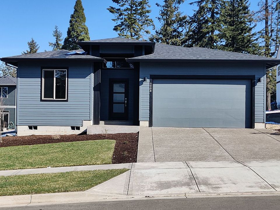1st image of 4008 Village Center Dr SE