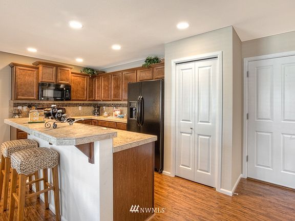 5th image of 1910 75th Avenue SE #181