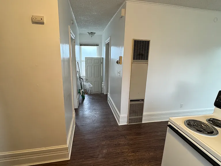 401 3rd Ave S #B — Photo 9