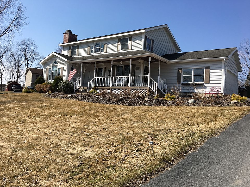 1st image of 34 Frederick Dr