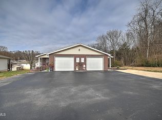 910 Cornerstone Ct, Kingsport, TN 37660