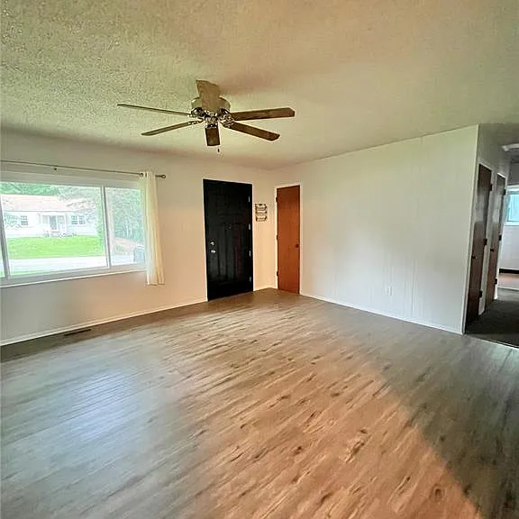 7602 Elton St — Photo 13