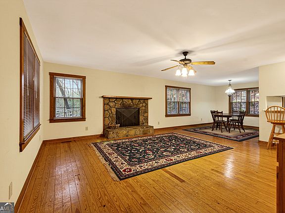 4th image of 1165 Sparks Branch Rd