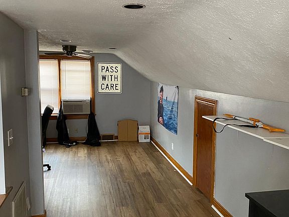 5th image of 728 Parkway Dr