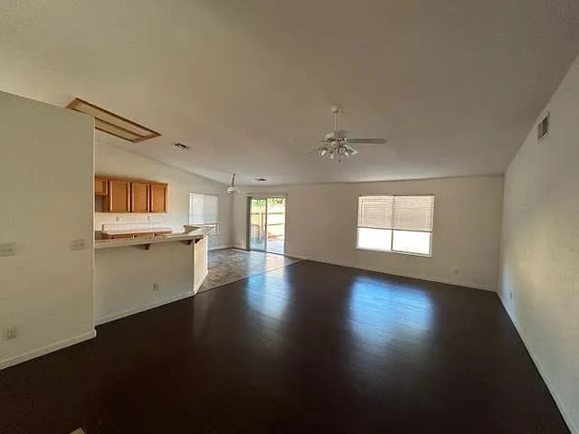 366 Gurdas Ct — Photo 2