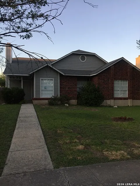 2 bed, 2.0 bath, 1834 sqft, $1,275 — Photo 2