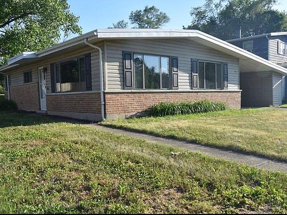 2nd image of 317 Somonauk St