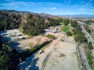 22945 Coltrane Ave, Newhall, CA 91321