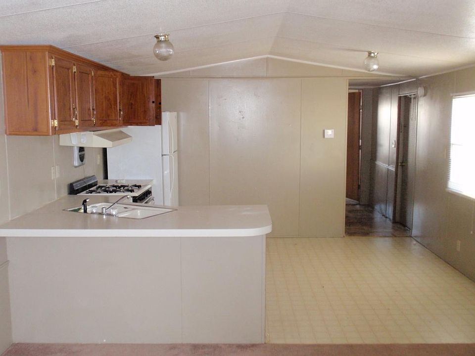 2nd image of 2524 Commonwealth Dr Lot 21