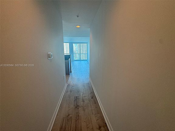 3rd image of 244 Biscayne Blvd APT 2105