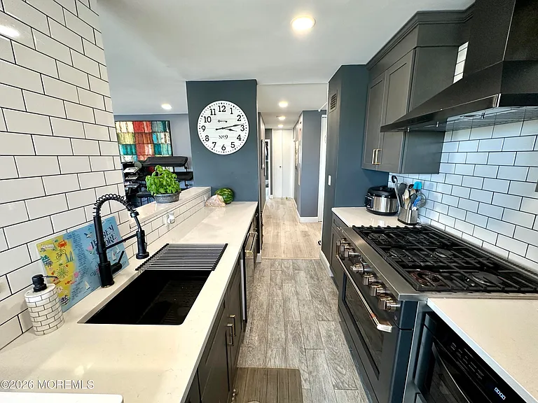 510 Deal Lake Dr #2H — Photo 8