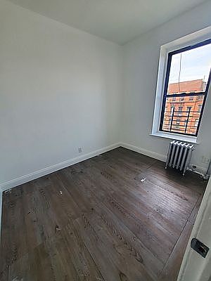 2nd image of 513 E 138th St #506