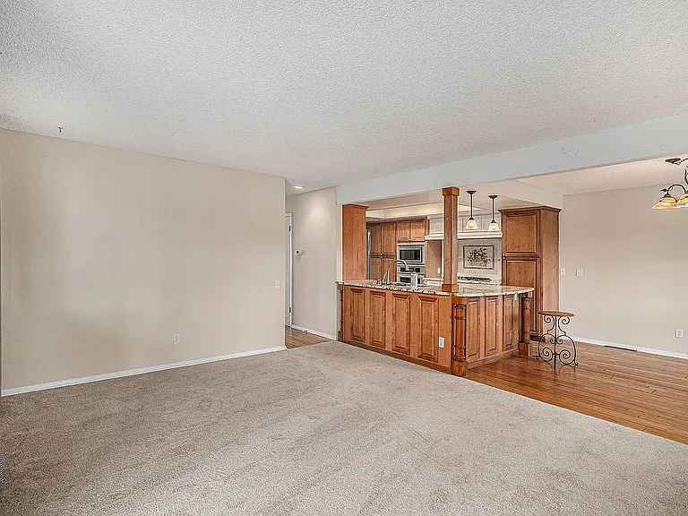 2850 E Easter Ave — Photo 18