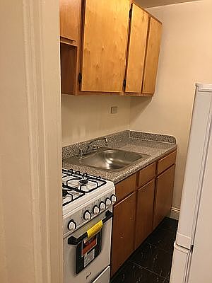 3rd image of 141-10 82nd Dr #135