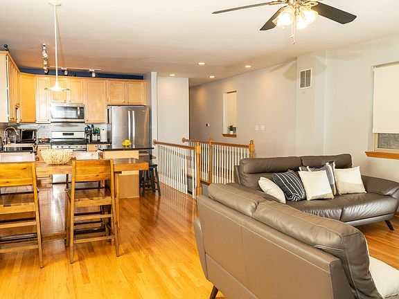 5th image of 3315 W Warren Blvd Unit 1