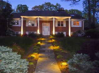 2433 Hunter Mill Rd, Vienna, VA 22181