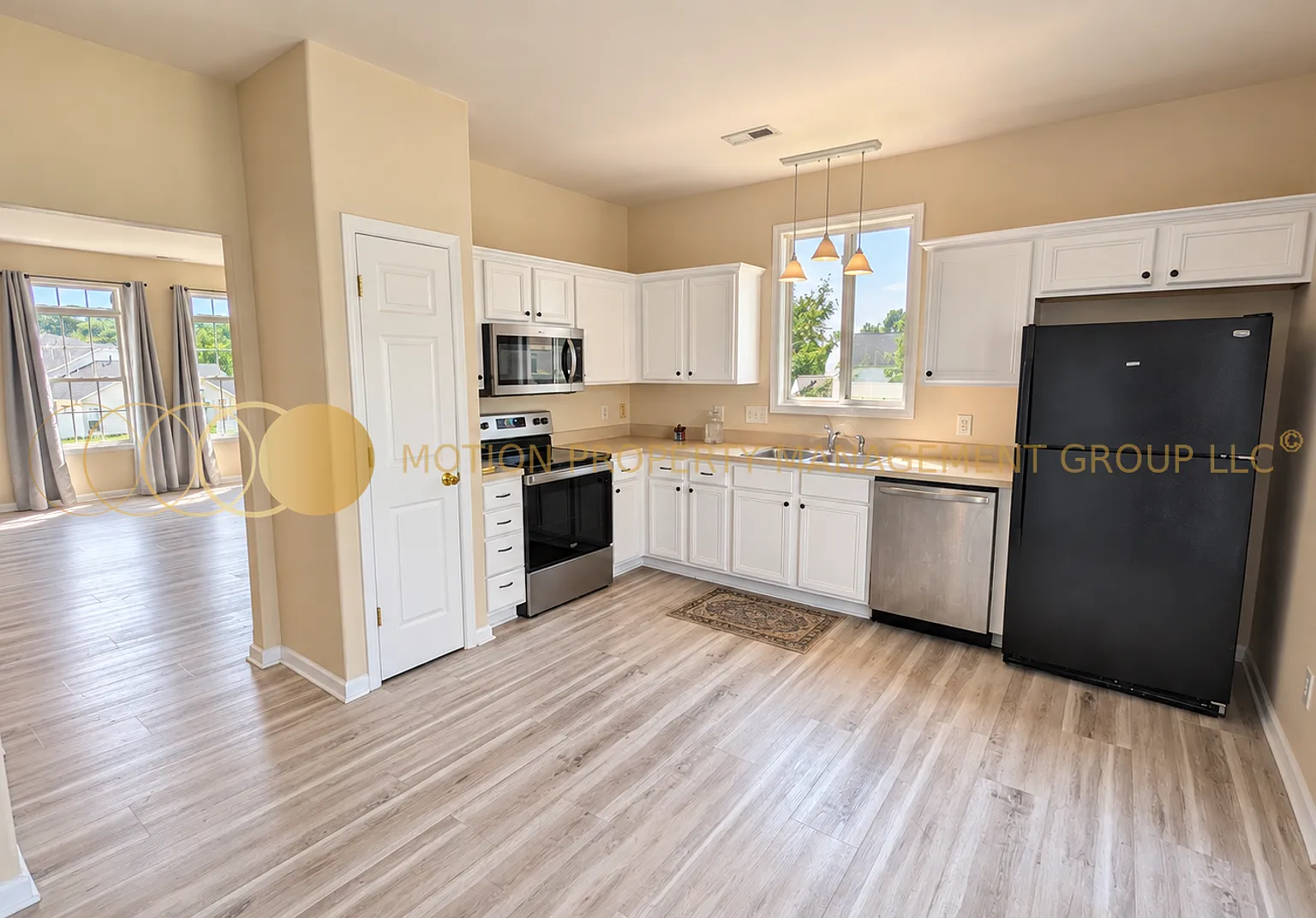 8601 Sawleaf Ct — Photo 3