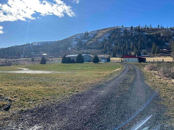 2nd image of 2859 Lukes Gulch Rd