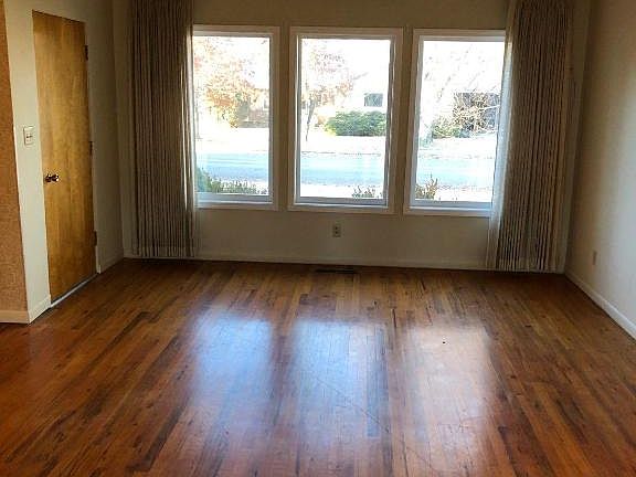 5th image of 4636 Gharrett Ave