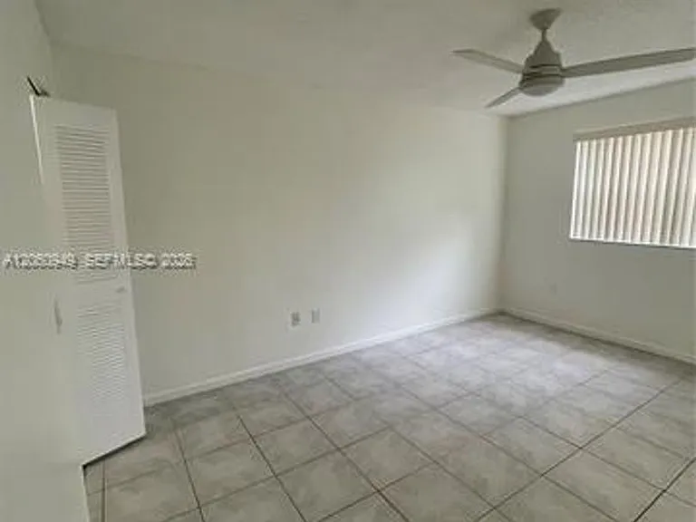 12370 SW 52nd Pl #Townhouse 12370 — Photo 28