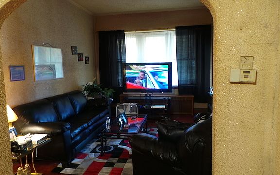 3rd image of 5021 S Wood St