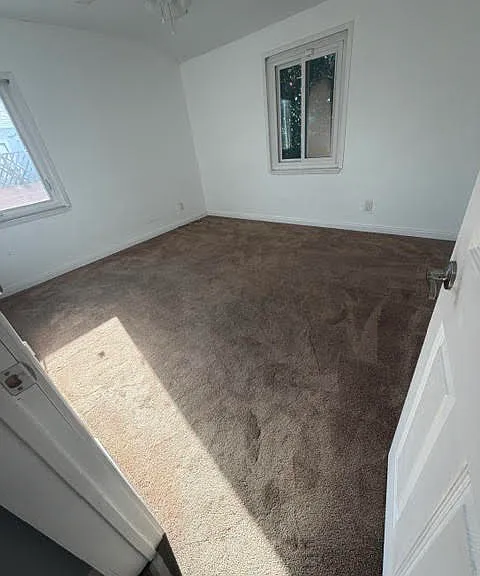 624 W Woodcrest Ave — Photo 8