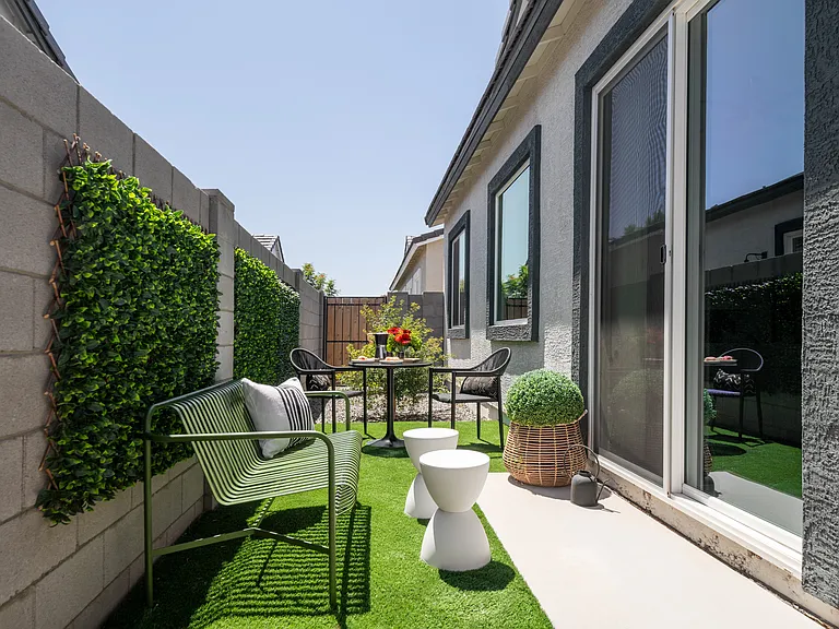 Bungalows on Bowlin — Photo 10