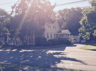 836 County Rd, Wareham, MA 02571