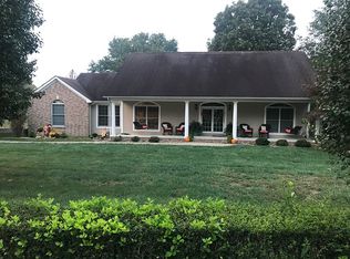 301 Deer Park Dr, Beechmont, KY 42323