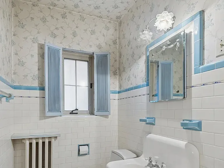 1422 Franklin Ave — Photo 11