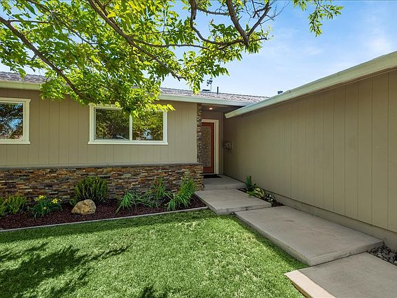 3rd image of 5278 Garwood Dr