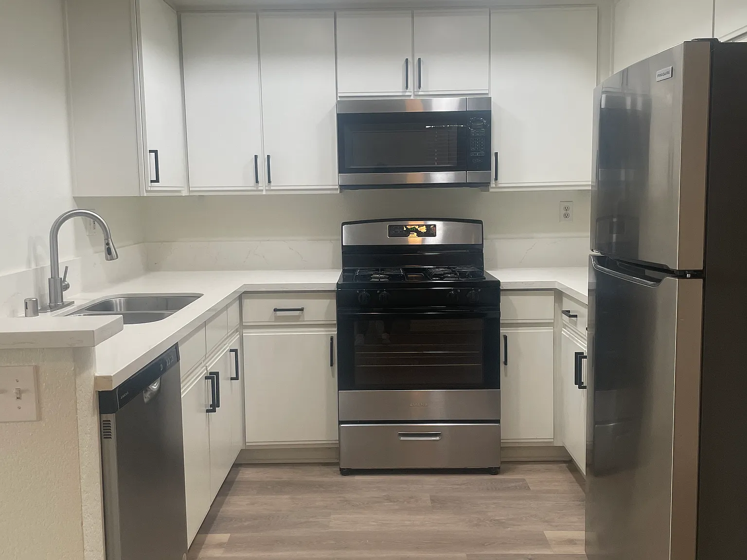 Arroyo Vista Apartments — Photo 2